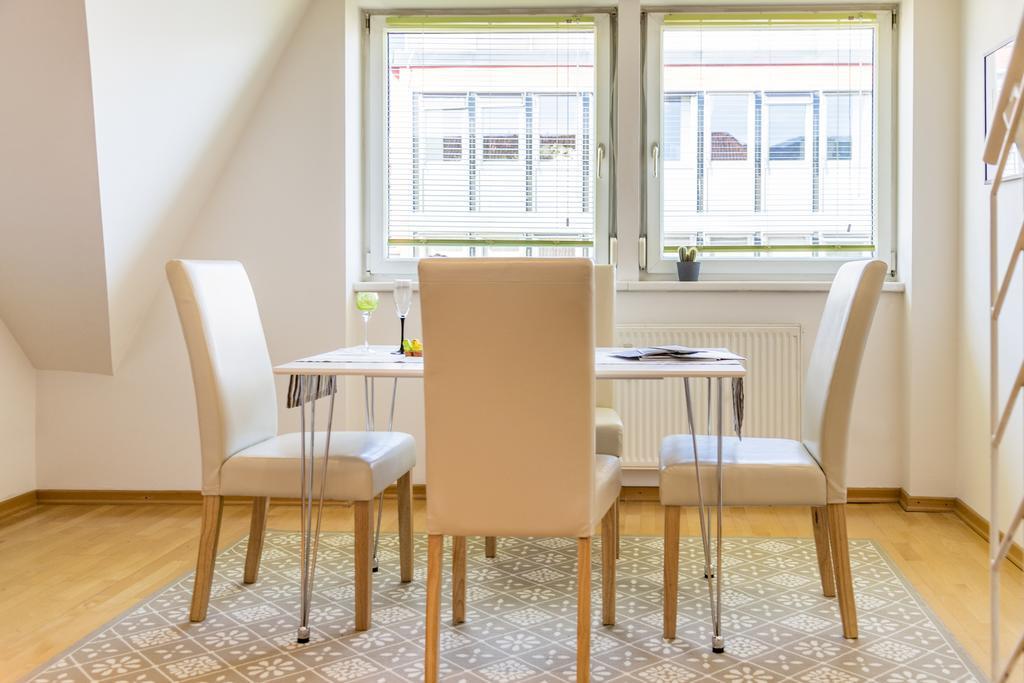 Maisonette Apartment Am Bahnhof - Adults Only Innsbruck Ngoại thất bức ảnh