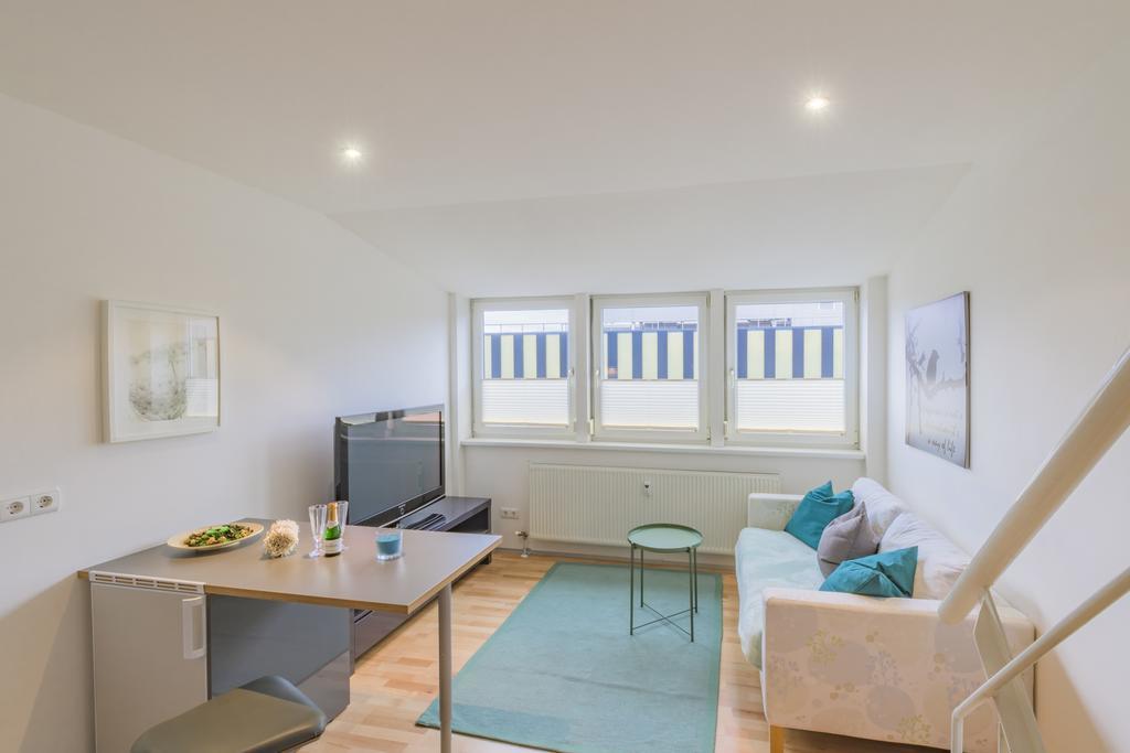 Maisonette Apartment Am Bahnhof - Adults Only Innsbruck Ngoại thất bức ảnh
