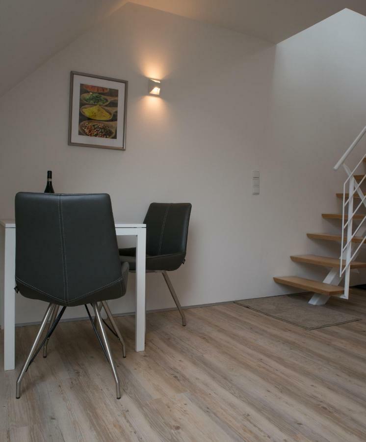 Maisonette Apartment Am Bahnhof - Adults Only Innsbruck Ngoại thất bức ảnh