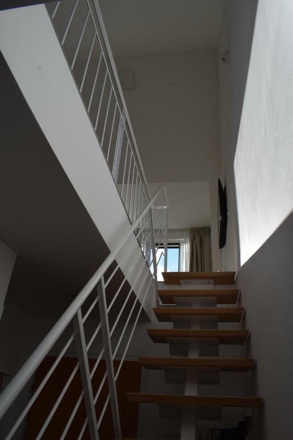 Maisonette Apartment Am Bahnhof - Adults Only Innsbruck Ngoại thất bức ảnh